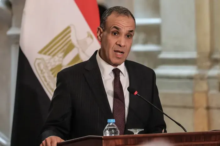 Egypt demands a full Israeli withdrawal from Gaza and calls for accelerating the entry of aid