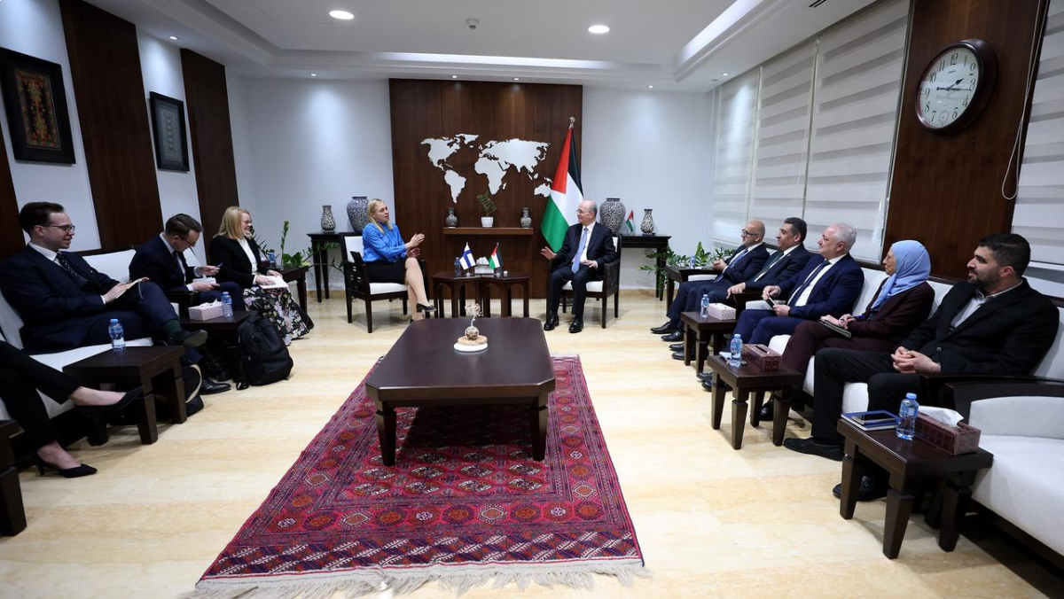 رئيس الوزراء يبحث مع وزيرة خارجية فنلندا تطورات الأوضاع في فلسطين
