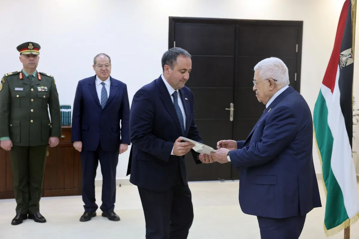 الرئيس عباس يتسلّم أوراق اعتماد رئيس مكتب تمثيل مالطا لدى دولة فلسطين