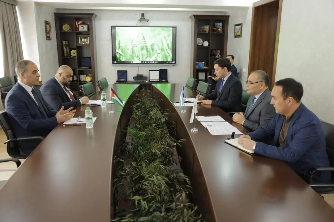 وزير الزراعة الأوزبكي يوجه بالبدء الفوري في اتفاقية تعاون زراعي مع فلسطين