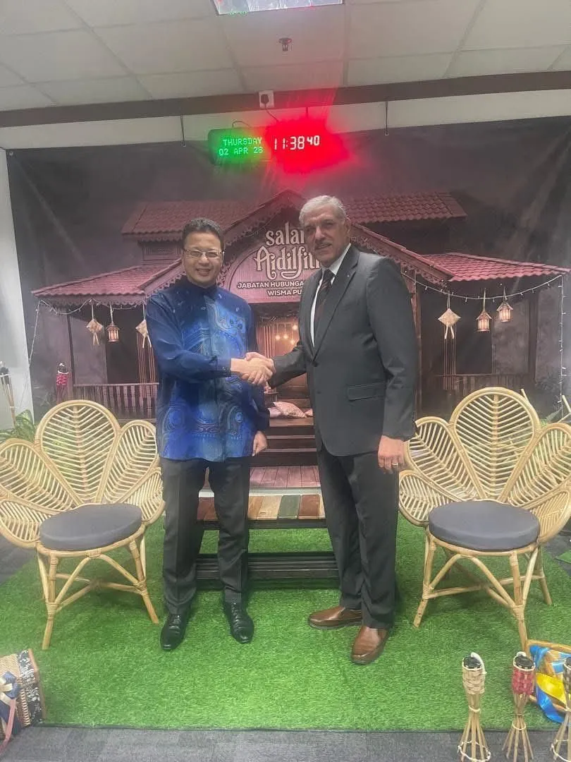 السفير القدرة يطلع مسؤولا ماليزيا على تطورات الأوضاع في فلسطين