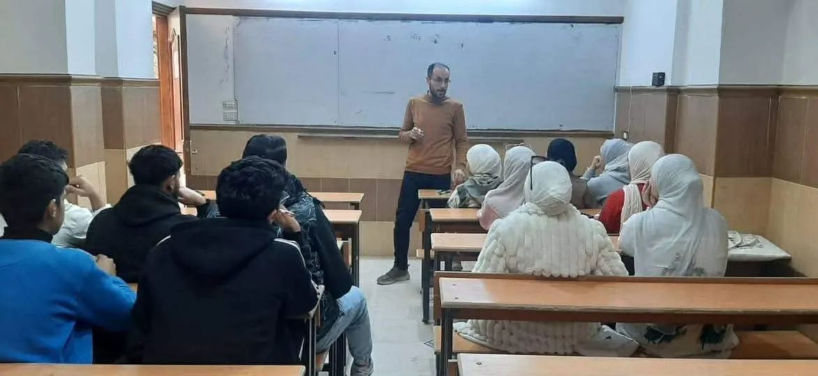 دورة تعليمية مكثفة لطلاب مخيم اليرموك بتوجيهات الرئيس