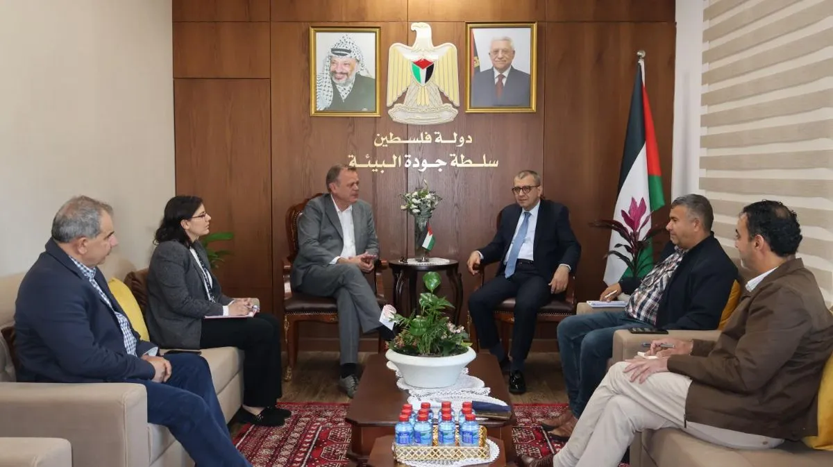 فلسطين وهولندا تبحثان تعزيز التعاون في مجالات البيئة وإدارة النفايات
