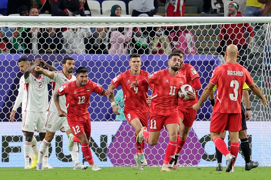 كأس آسيا: "الفدائي" يتعادل مع الإمارات وينعش آماله بالتأهل لدور الـ16 | شبكة يافا الإخبارية