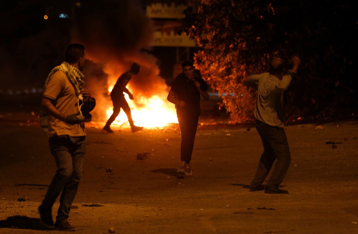 الاحتلال يغلق مدخل مردا شمال سلفيت ويطلق الرصاص صوب المواطنين | شبكة يافا الإخبارية